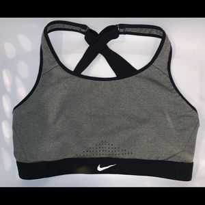 Nike sports bra. Size M